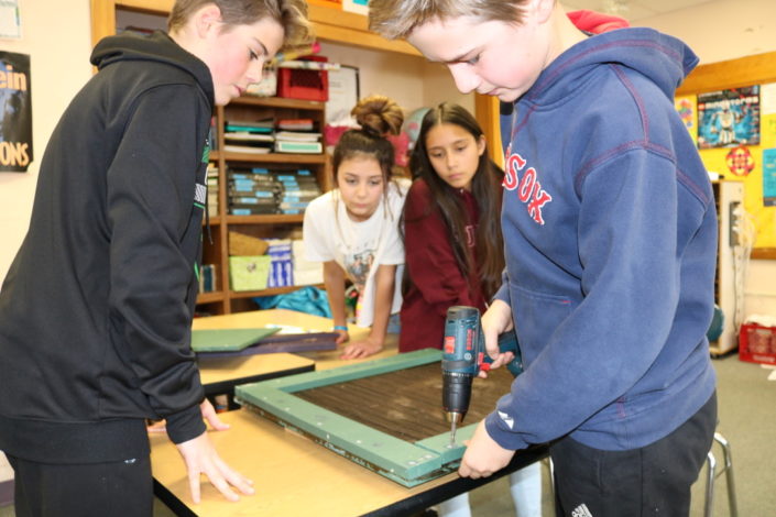 Assembling-Bat-House2
